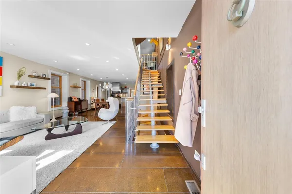 $1,690,000 | 2334 West Medill Avenue, Chicago, IL 60647