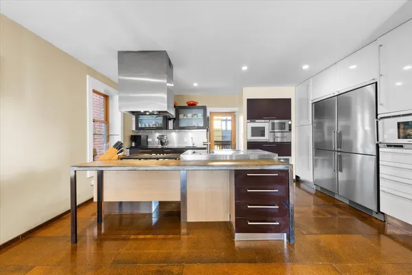 $1,690,000 | 2334 West Medill Avenue, Chicago, IL 60647