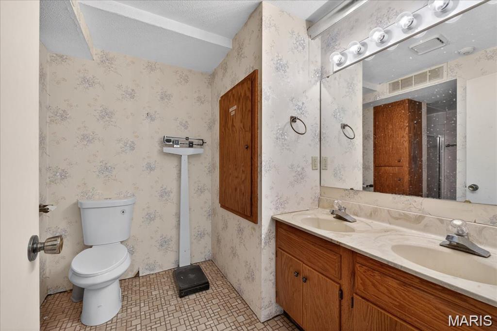 1503 Hampton Court Belleville, IL 62223 - Photo 21 of 31