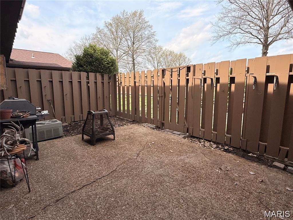 1503 Hampton Court Belleville, IL 62223 - Photo 24 of 31