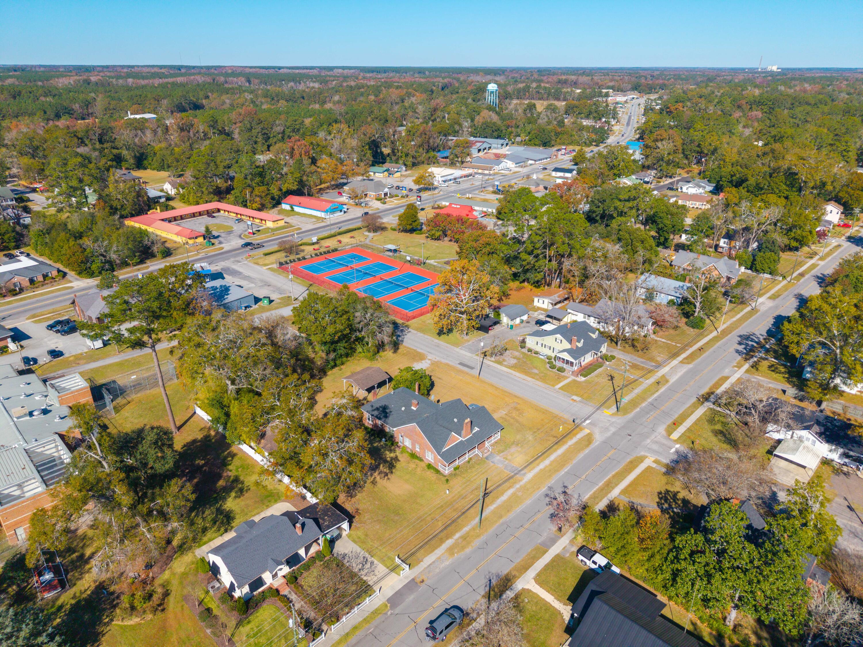 1138 North Street Bamberg, SC 29003 - Photo 16 of 17 DJI_20251114112140_0061_D