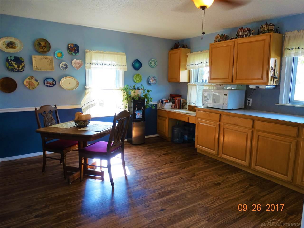16190 Almont Road Allenton, MI 48002 - Photo 7 of 33