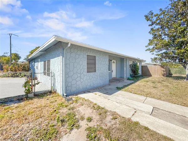 $2,245 | Undisclosed Address, Bradenton, FL 34207
