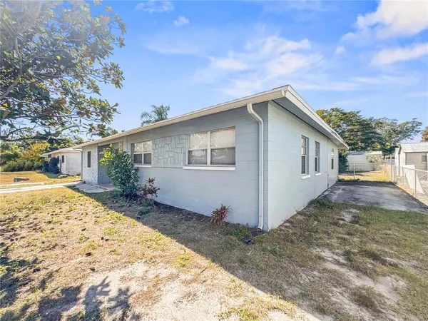 $2,245 | Undisclosed Address, Bradenton, FL 34207