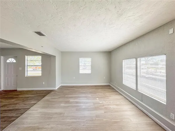 $2,245 | Undisclosed Address, Bradenton, FL 34207