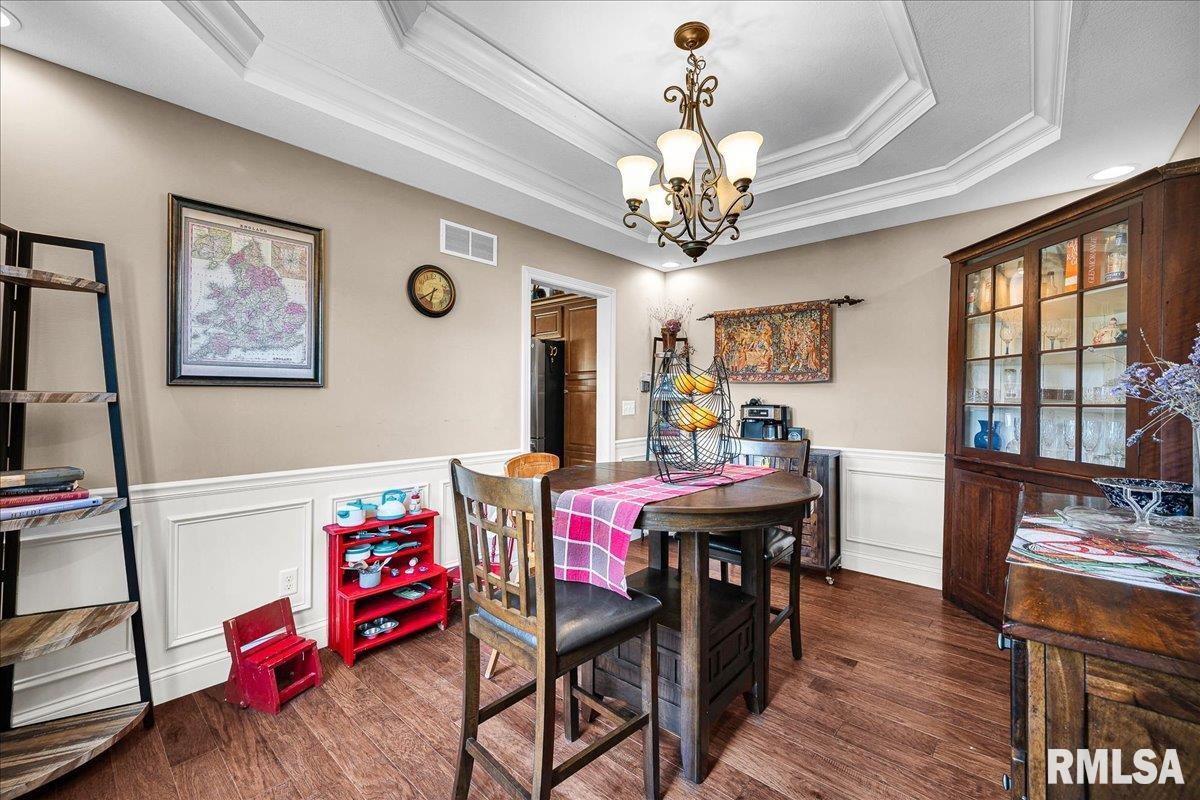 1712 Rustic Oak Drive Washington, IL 61571 - Photo 17 of 51 Gallery Image 17