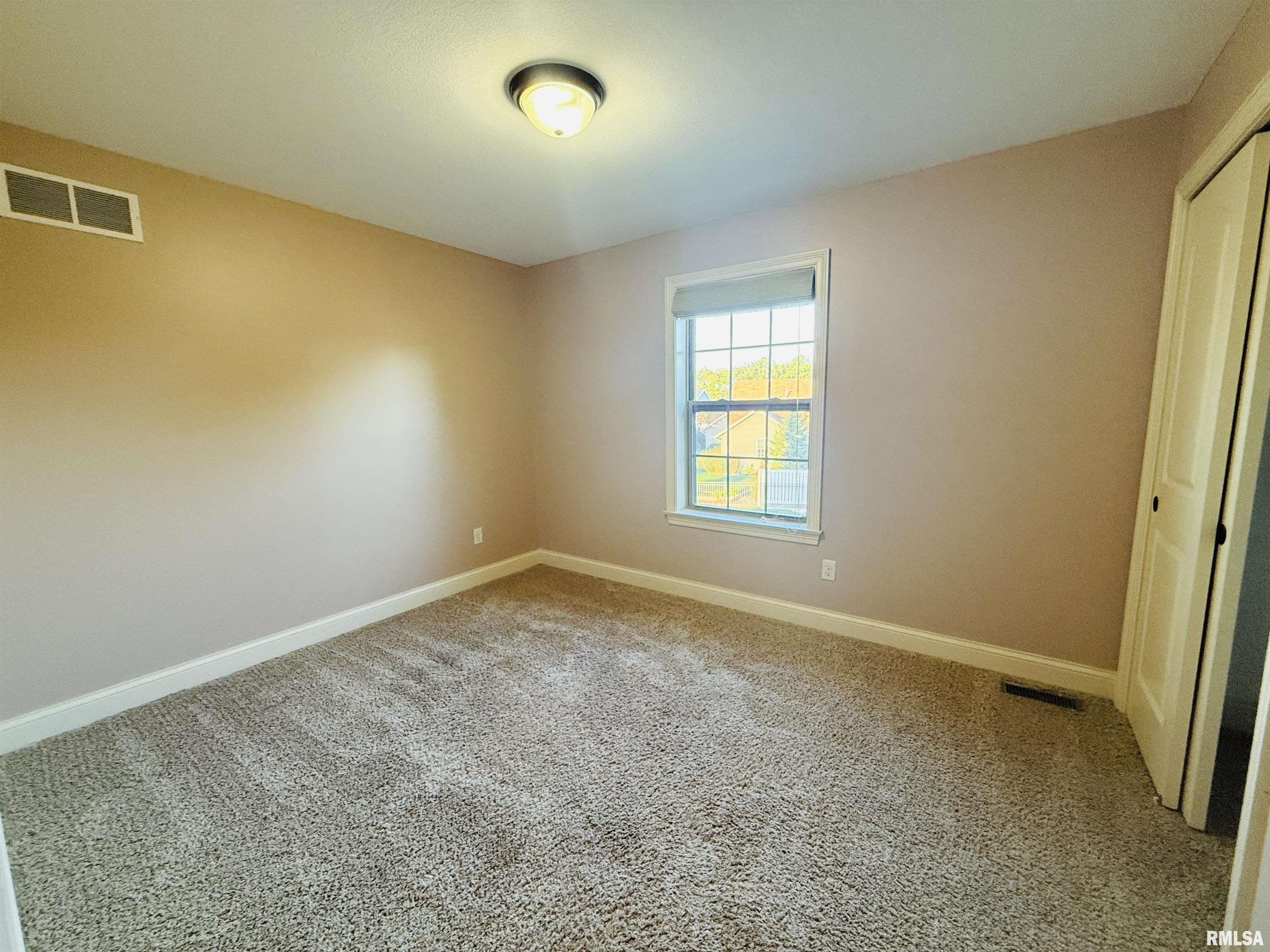 1712 Rustic Oak Drive Washington, IL 61571 - Photo 20 of 51 Gallery Image 20