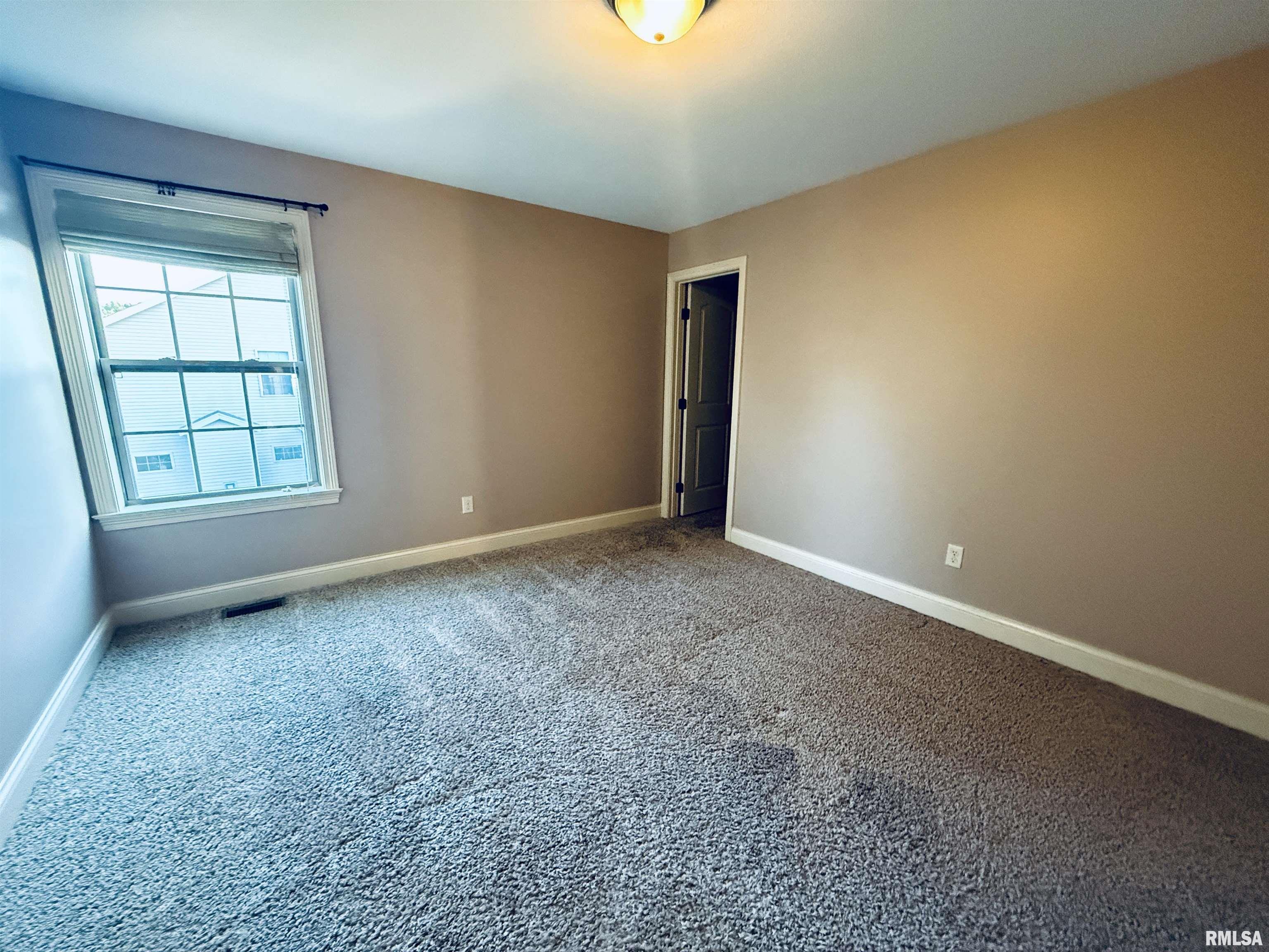 1712 Rustic Oak Drive Washington, IL 61571 - Photo 22 of 51 Gallery Image 22