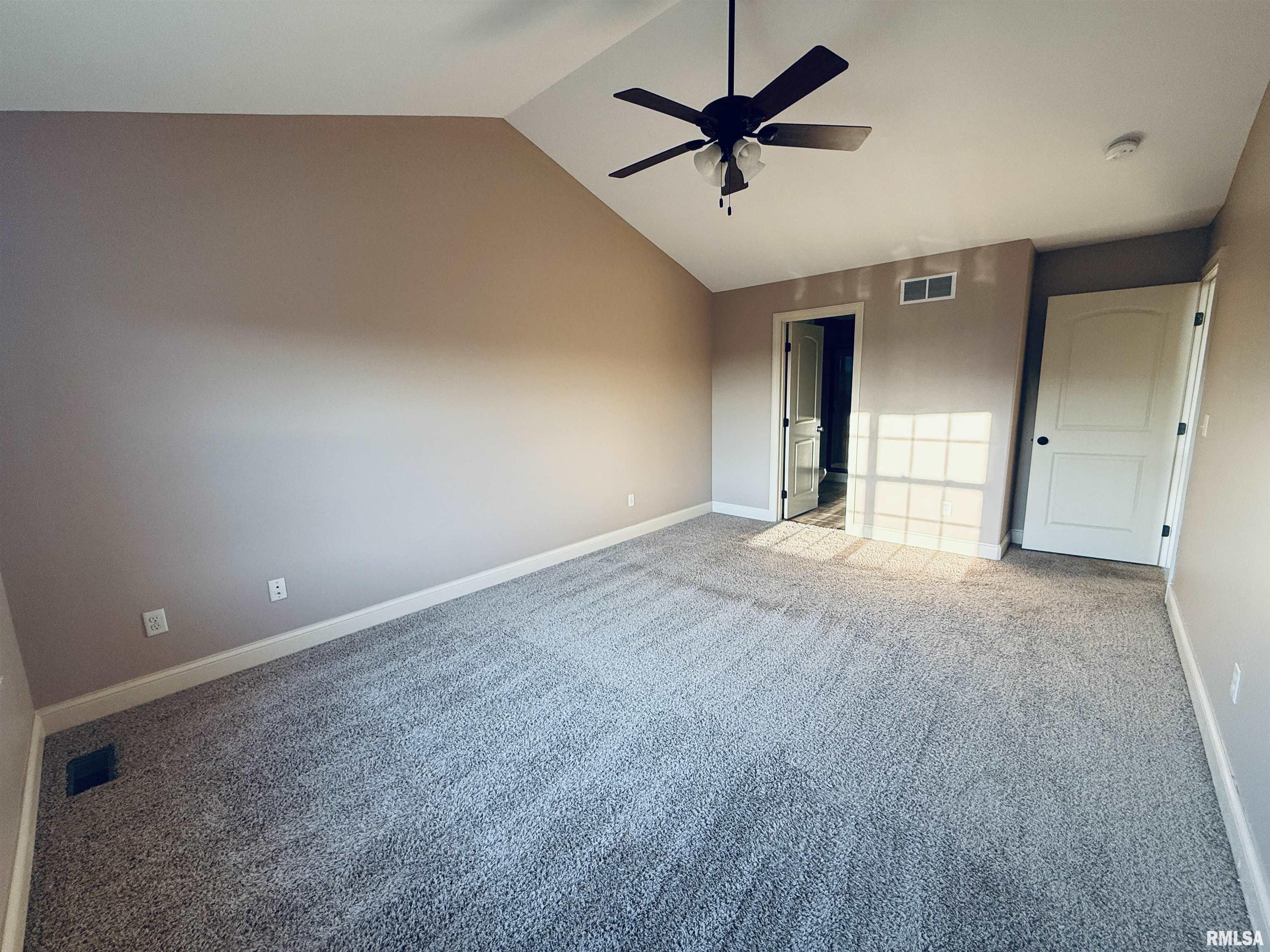 1712 Rustic Oak Drive Washington, IL 61571 - Photo 27 of 51 Gallery Image 27