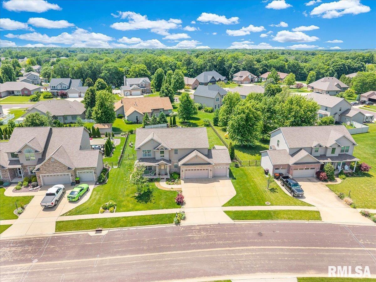 1712 Rustic Oak Drive Washington, IL 61571 - Photo 40 of 51 Gallery Image 40