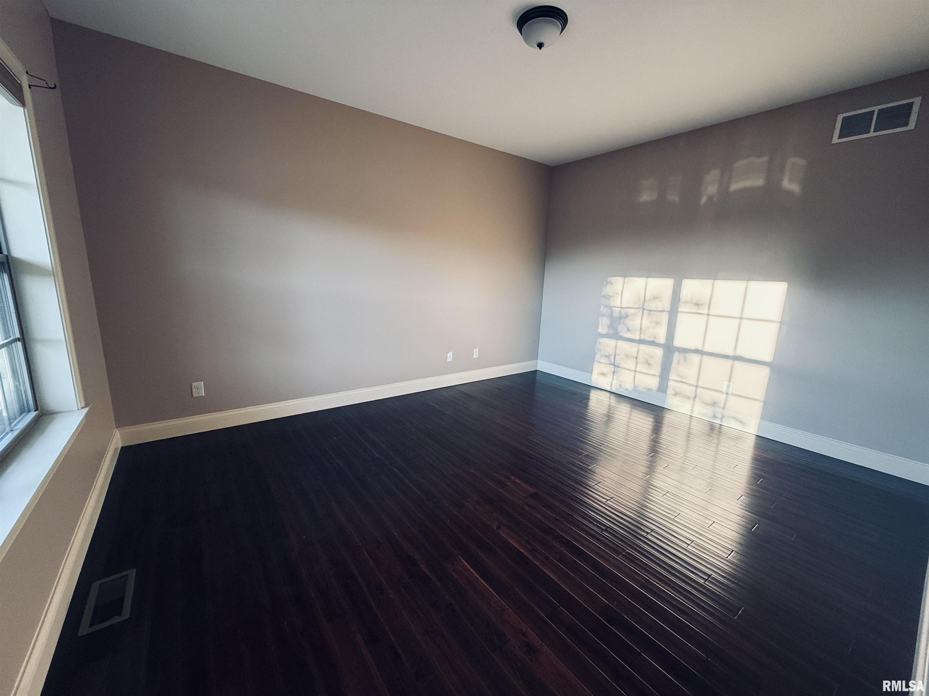 1712 Rustic Oak Drive Washington, IL 61571 - Photo 5 of 51 Gallery Image 5