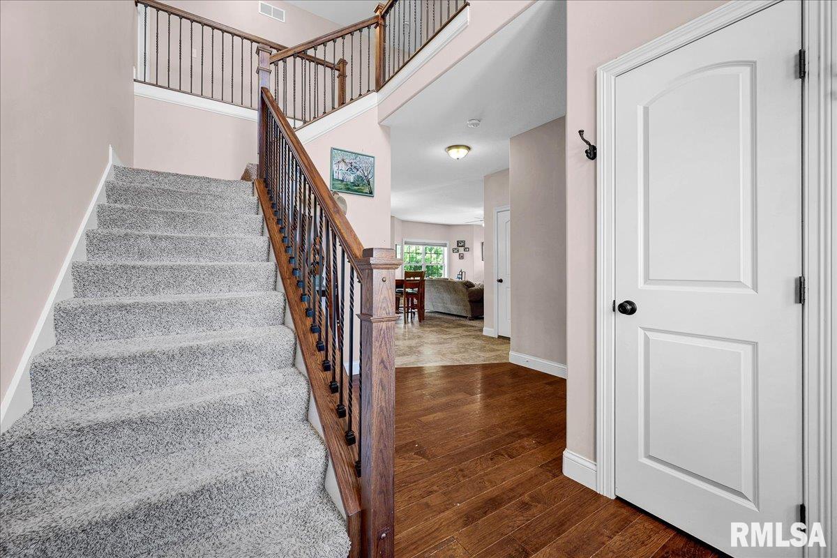 1712 Rustic Oak Drive Washington, IL 61571 - Photo 6 of 51 Gallery Image 6