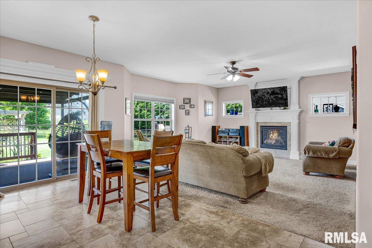 1712 Rustic Oak Drive Washington, IL 61571 - Photo 7 of 51 Gallery Image 7