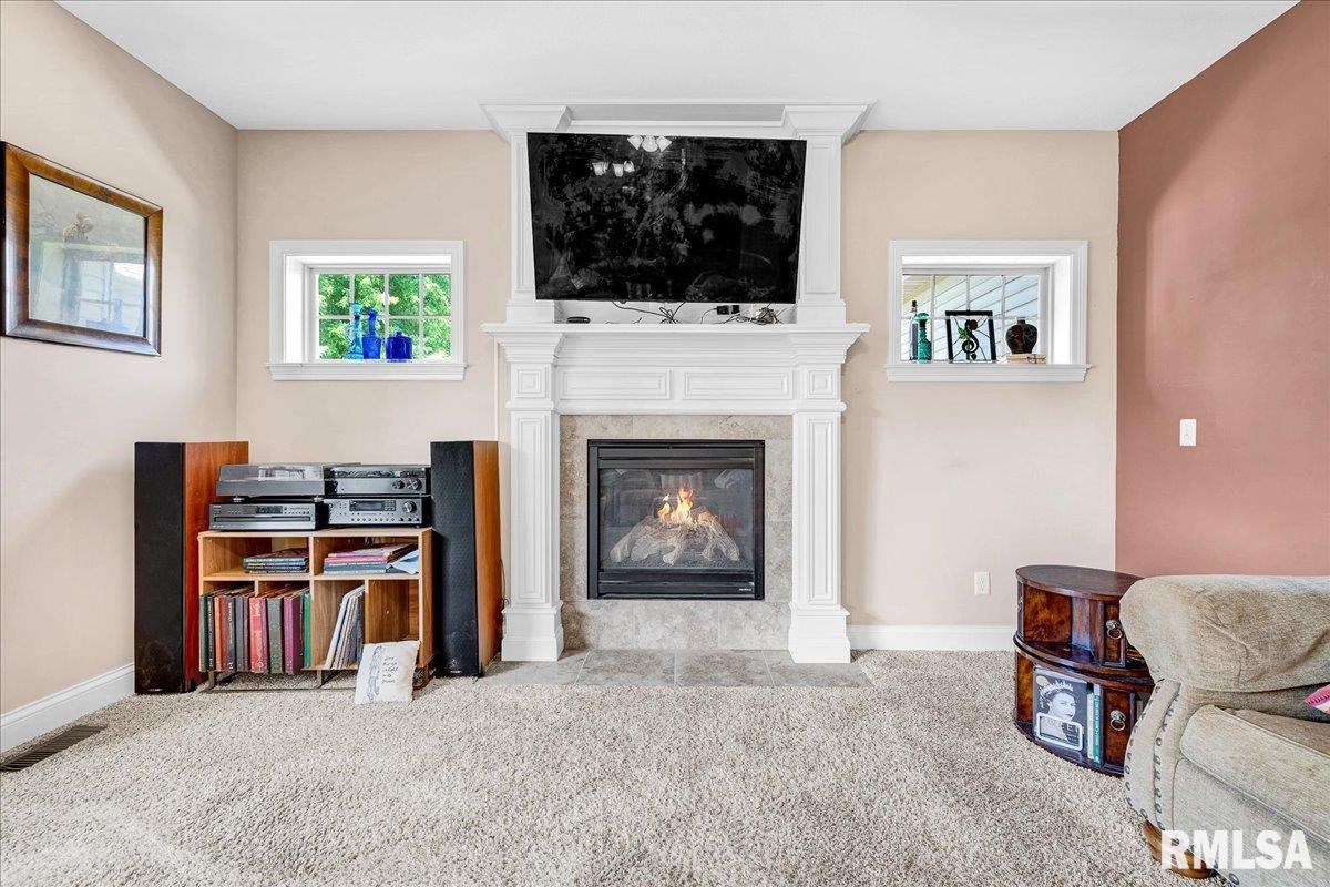 1712 Rustic Oak Drive Washington, IL 61571 - Photo 9 of 51 Gallery Image 9