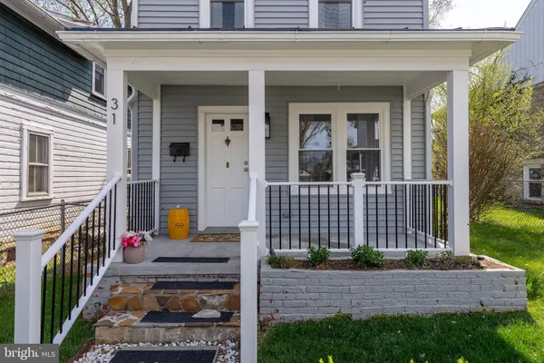 $2,000 | 31 West Southwerk Street, Winchester, VA 22601