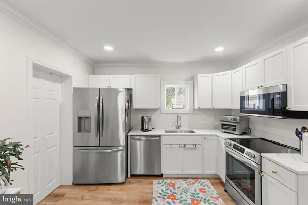 $2,000 | 31 West Southwerk Street, Winchester, VA 22601