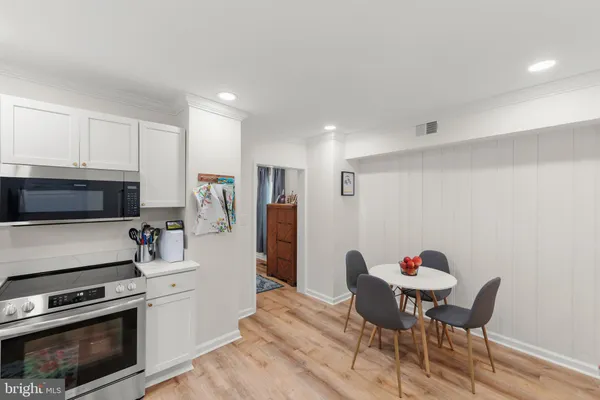 $2,000 | 31 West Southwerk Street, Winchester, VA 22601