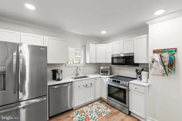 $2,000 | 31 West Southwerk Street, Winchester, VA 22601