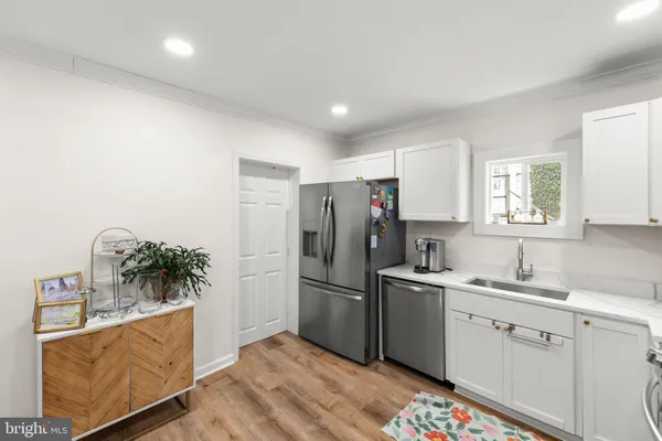 $2,000 | 31 West Southwerk Street, Winchester, VA 22601