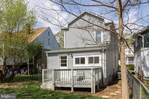 $2,000 | 31 West Southwerk Street, Winchester, VA 22601