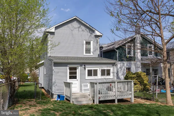 $2,000 | 31 West Southwerk Street, Winchester, VA 22601