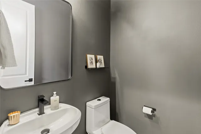 $2,699 | 4905 Avenue J, Houston, TX 77011