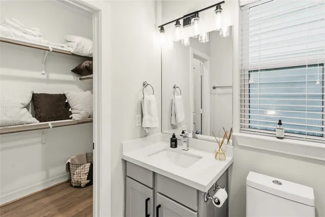 $2,699 | 4905 Avenue J, Houston, TX 77011