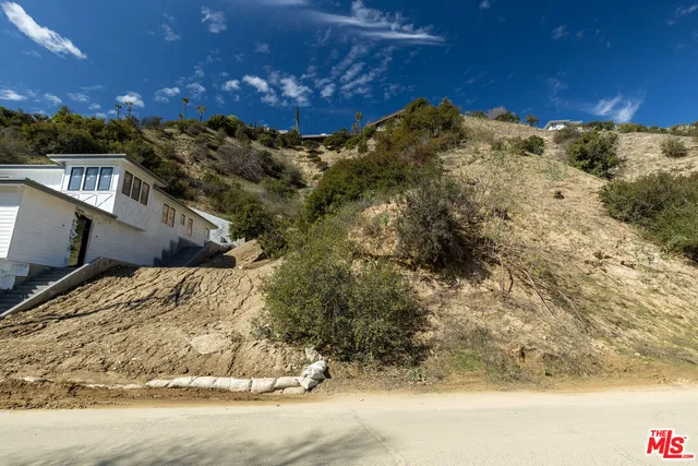 $179,900 | 3573 Camino De La Cumbre, Sherman Oaks, CA 91423