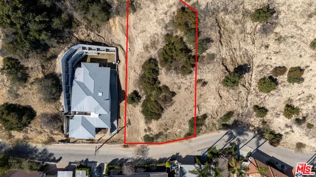 $179,900 | 3573 Camino De La Cumbre, Sherman Oaks, CA 91423