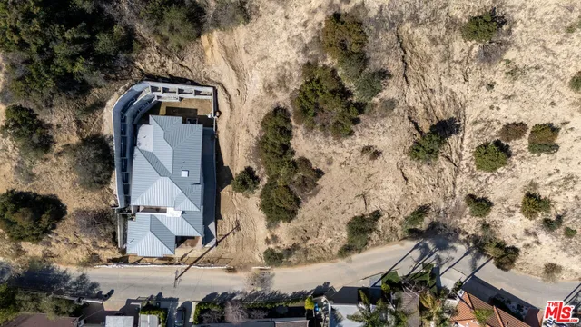 $179,900 | 3573 Camino De La Cumbre, Sherman Oaks, CA 91423