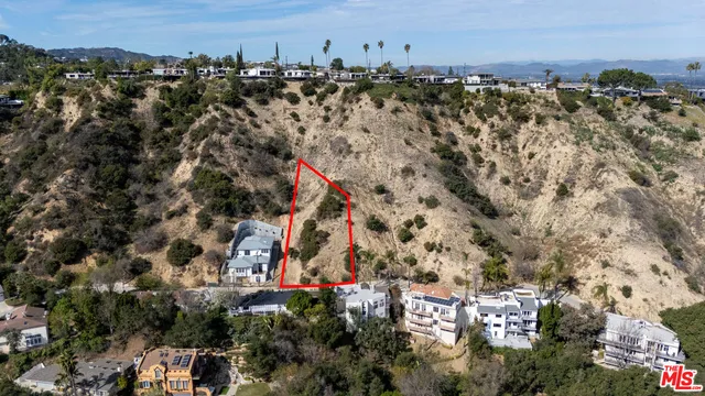 $179,900 | 3573 Camino De La Cumbre, Sherman Oaks, CA 91423