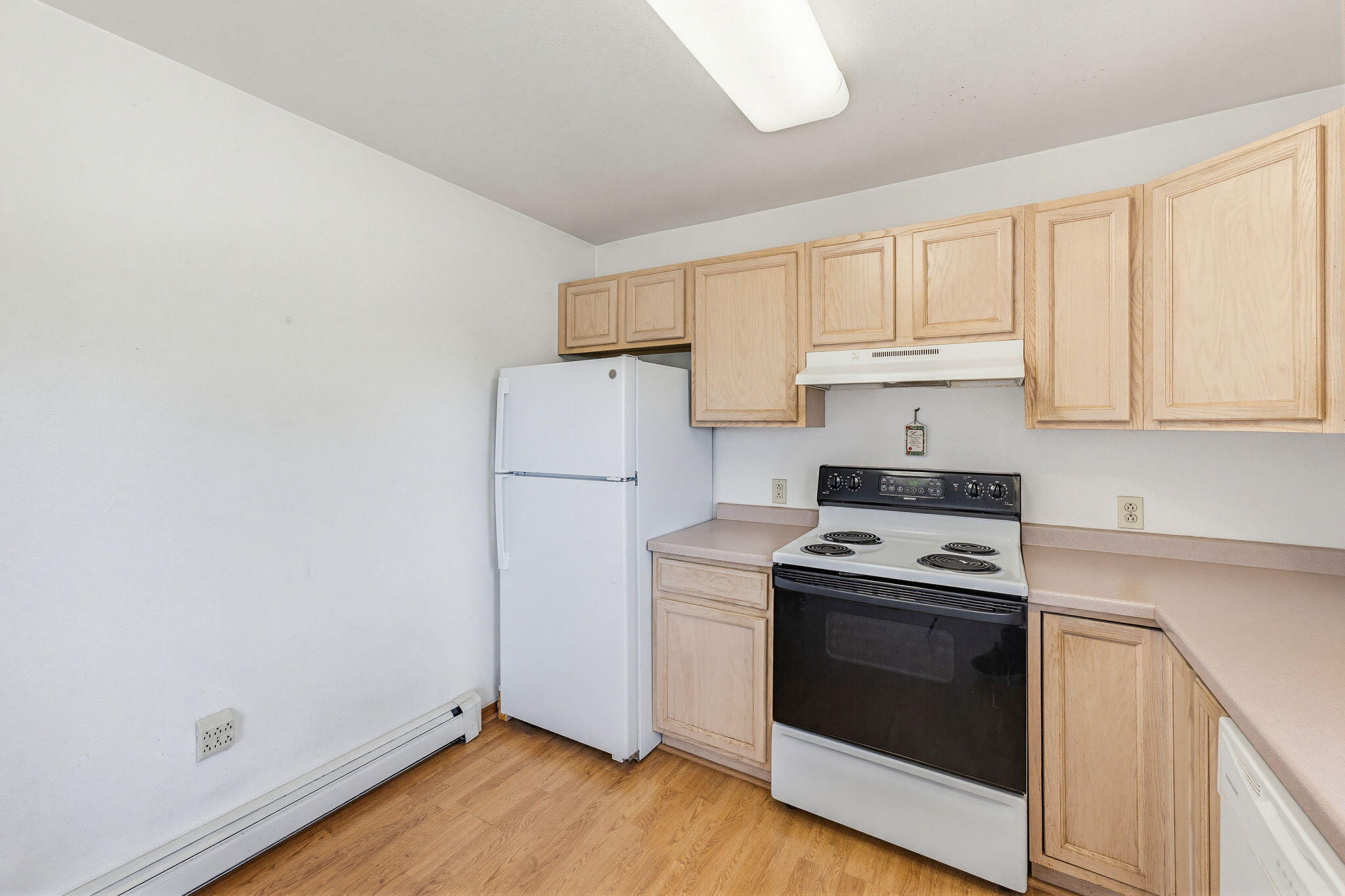 7307 North Port Washington Road, Unit 315 Glendale, WI 53217 - Photo 10 of 30 Kitchen