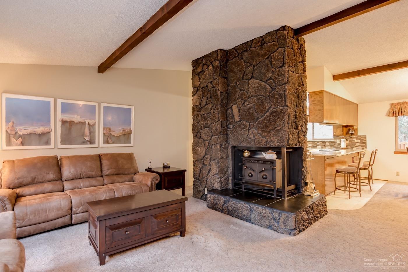 20249 Rae Road Bend, OR 97702 - Photo 9 of 23 Additional Photo