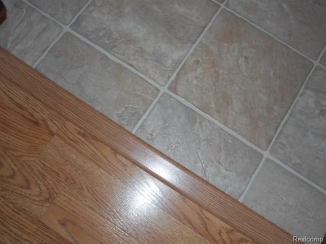 41124 Savage Road Belleville, MI 48111 - Photo 32 of 88 DSCN6125.JPG