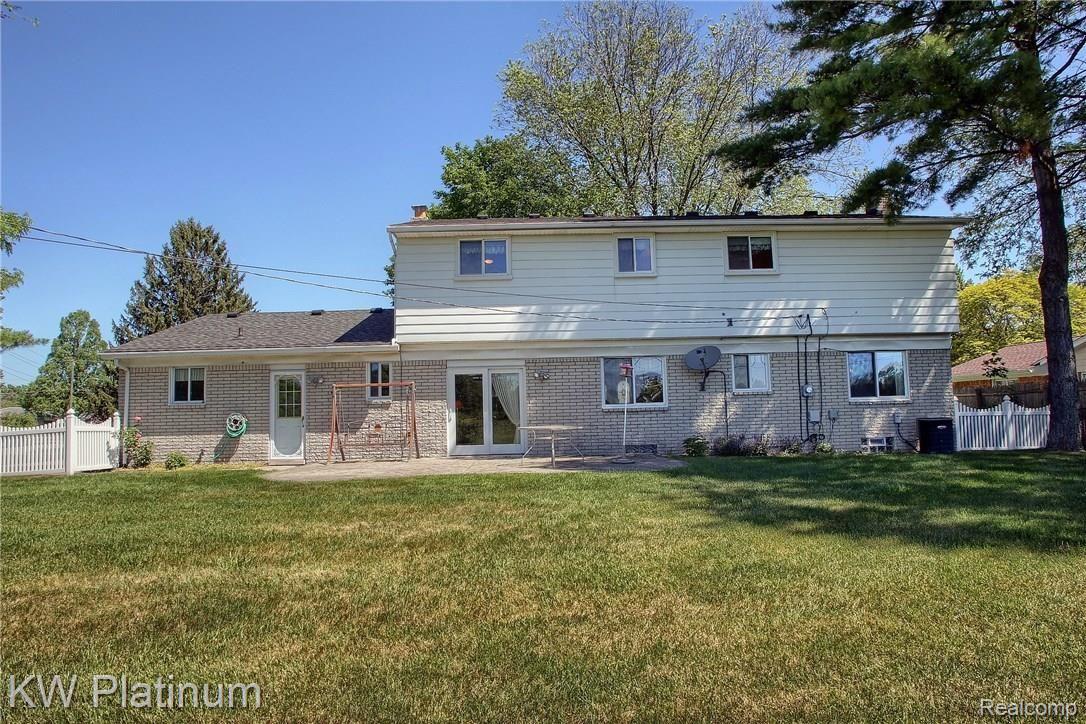 6526 Flintlock Ridge Utica, MI 48317 - Photo 33 of 35 Rear.jpg