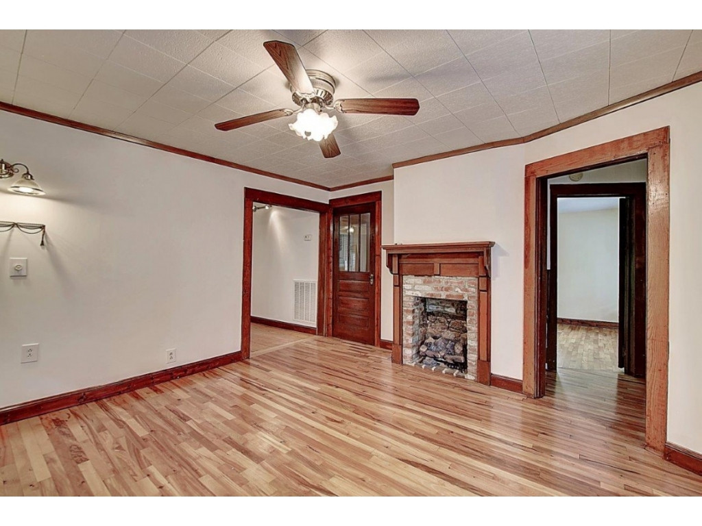 116 Spring Street Jonesborough, TN 37659 - Photo 3 of 24 Photo 3