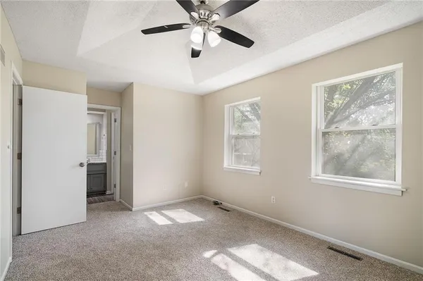 $275,000 | 615 Southeast Westwind Drive, Lee's Summit, MO 64063