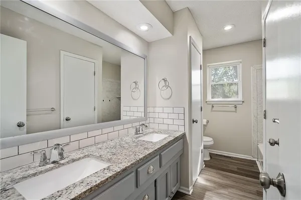 $275,000 | 615 Southeast Westwind Drive, Lee's Summit, MO 64063