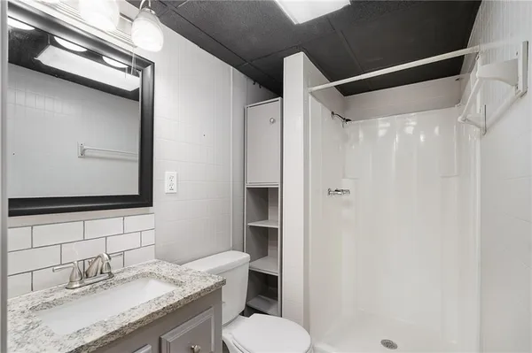 $275,000 | 615 Southeast Westwind Drive, Lee's Summit, MO 64063