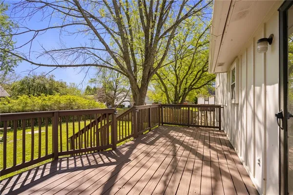 $275,000 | 615 Southeast Westwind Drive, Lee's Summit, MO 64063