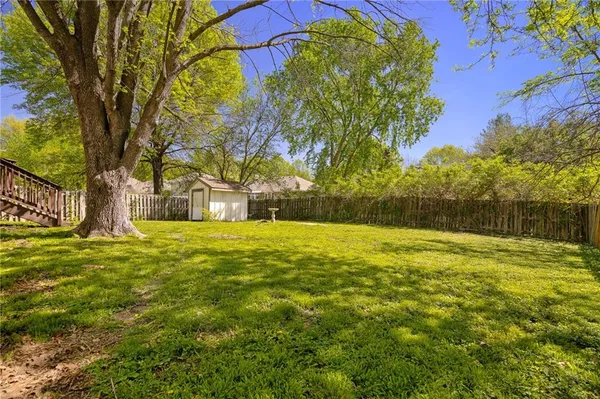 $275,000 | 615 Southeast Westwind Drive, Lee's Summit, MO 64063