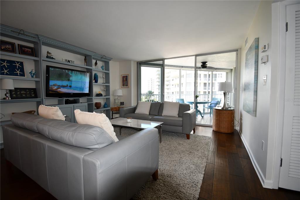 1770 Benjamin Franklin Drive, Unit 507 Sarasota, FL 34236 - Photo 7 of 32