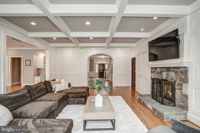 $6,600,000 | 8503 Country Club Drive, Bethesda, MD 20817