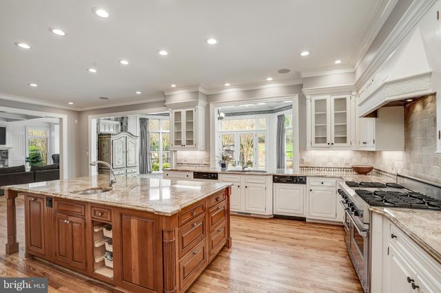 $6,600,000 | 8503 Country Club Drive, Bethesda, MD 20817