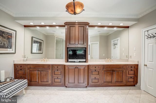 $6,600,000 | 8503 Country Club Drive, Bethesda, MD 20817