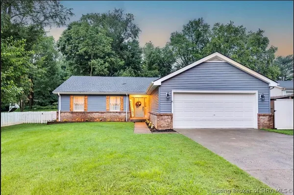$290,000 | 206 Hopkins Lane, Jeffersonville, IN 47130