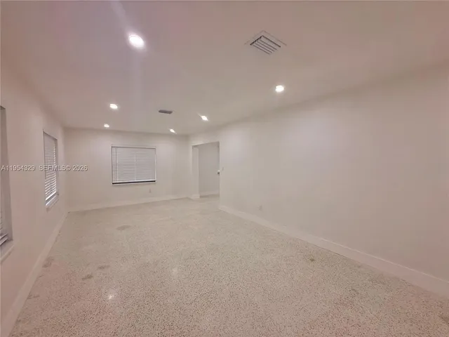 $4,500 | 3400 Southwest 17th Street, Unit 3402, Miami, FL 33145