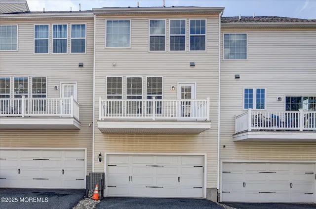 $646,000 | 1002 Leia Lane, Unit 1002, Highland Park, NJ 08904