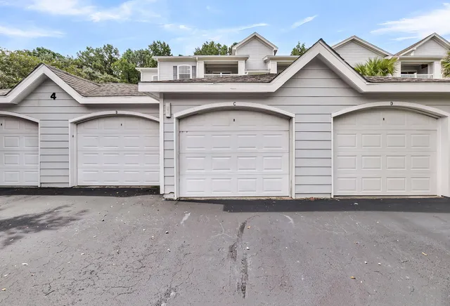 $299,900 | 1300 Park W Boulevard, Unit 406, Mount Pleasant, SC 29466