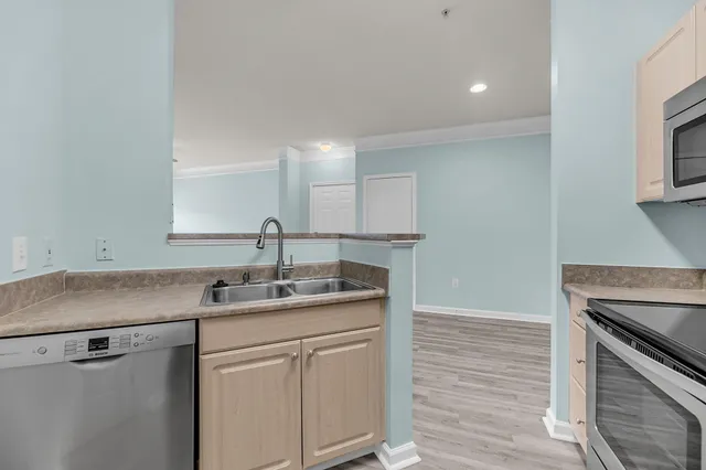 $299,900 | 1300 Park W Boulevard, Unit 406, Mount Pleasant, SC 29466